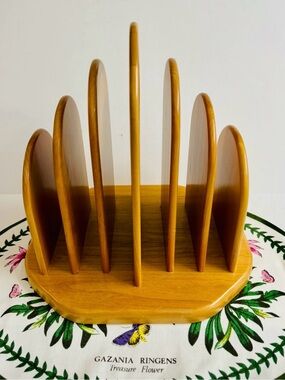 Vintage Levenger Oak Slotted Desk Organizer.Beautiful Honey Oak Finish.